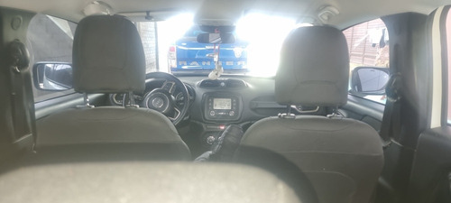 Imagen 9 de 17 de Jeep Renegade 2017 1.8 Sport At