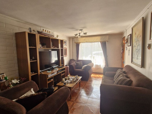 Hogares, Vende Amplia Casa 5d2b - Metro Las Parcelas - Avda.