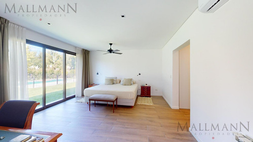 Casa En Venta. 4 Dormitorios En Suite. Estancias Golf