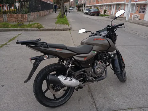Moto Bajaj Pulsar 180 Fi Neon 2022