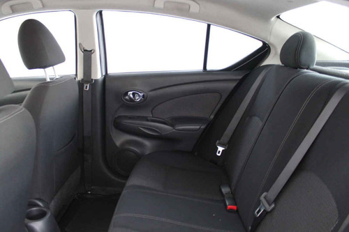 Imagen 11 de 15 de Nissan Versa 2015 4 Cilindros