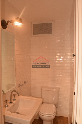 Apartamento En Peninsula, 2 Dormitorios *- Ref: 3013