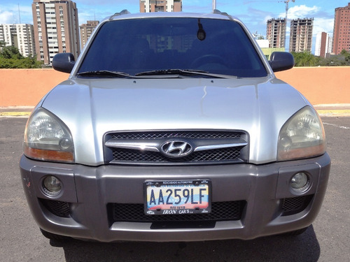 Imagen 2 de 17 de Hyundai Tucson 4x4
