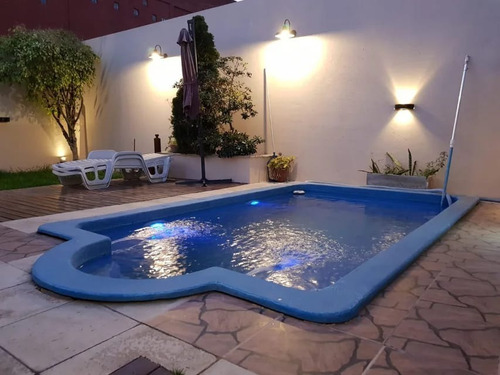 Imagen 11 de 13 de Venta Casa Castelar Sur 3 Dormitorios Con Pileta Gran Oportunidad.