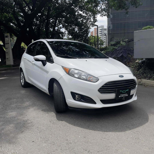 Imagen 7 de 17 de Ford Fiesta 2015 1.6 Hatchback Se