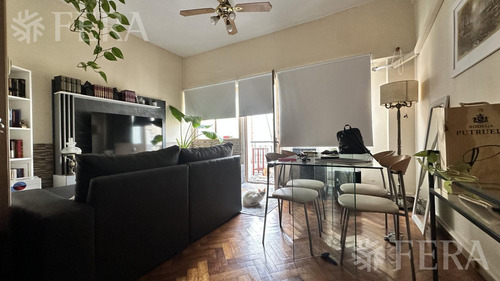 Venta De Departamento De 2 Ambientes Con Balcón En Balvanera