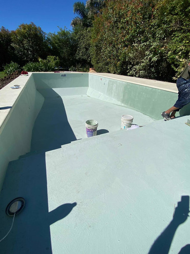 Imagen 5 de 5 de Colocación Revestimiento Piscina Solum Marmolite( Aquavation