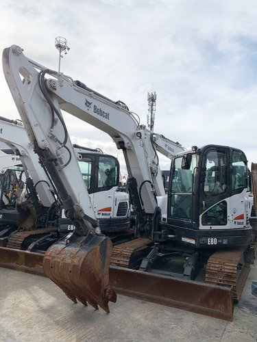 Excavadora Bobcat E80 Año 2016