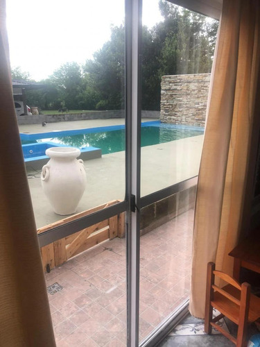 Casa En Venta - 5 Dormitorios 4 Baños - 10.062mts2 - San Miguel Del Monte