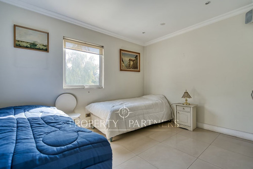 Arriendo, Centro De Salud Con Excelentes Instalaci...