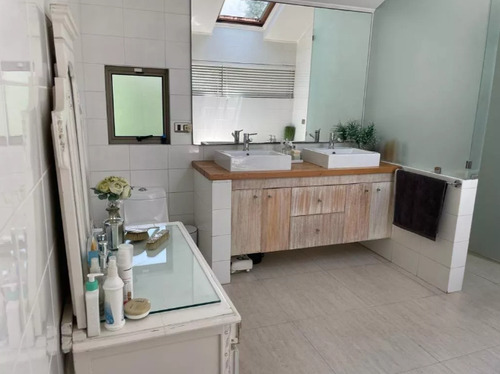 Linda Casa Con Gran Terreno De 900 Mt2/colegio Newland