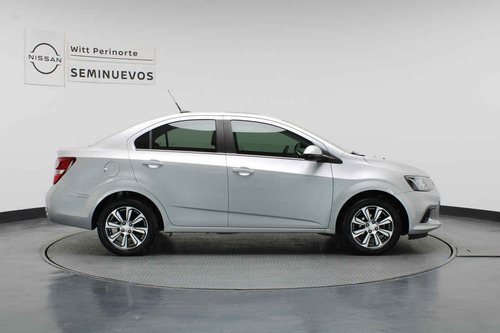 Imagen 6 de 24 de Chevrolet Sonic 2017 4p Premier L4/1.6 Aut