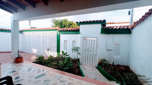 Imagen 3 de 25 de Casa En Venta , Urbanización Altos De Paramillo