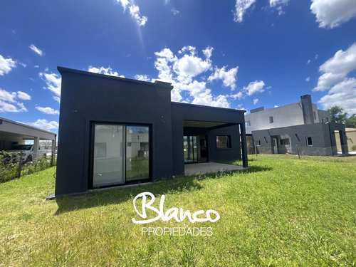 Casa En Venta En Santa Isabel I, Escobar, G.b.a. Zona Norte