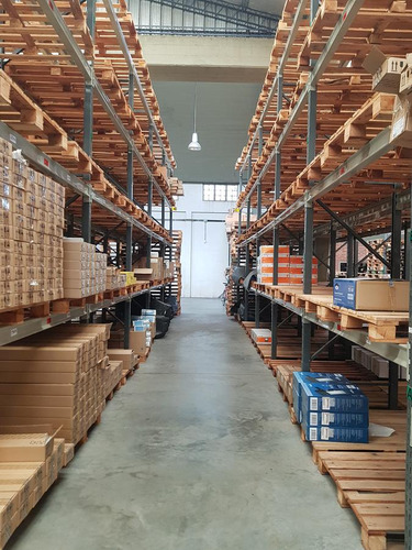 Depósito De 1150 M2 Cubiertos,ideal Logistica, A Mts De Estacion De Tren