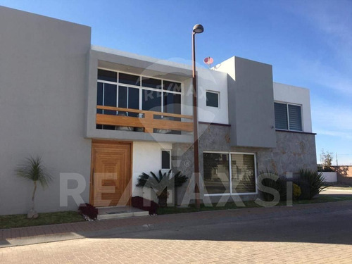 Casa Venta Celaya  Fracc Compuertas Del Campestre