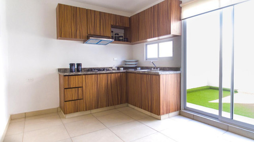Imagen 2 de 10 de Casa En Venta Cerca De Vw Outlet Acceso A Periférico Y Autopista