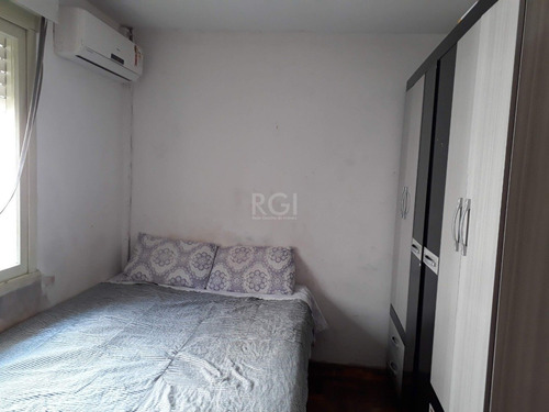 Casa Em Jardim Leopoldina Com 3 Dormitórios - Ot7278