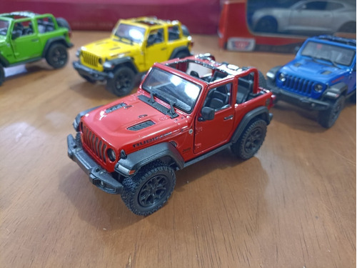 Jeep Wrangler Rubicon 2018 A Escala 1/34 Kinsmart