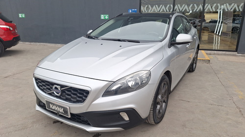 Volvo V40 2.0 T4 AUTO LIMITED CROSS COUNTRY 4WD
