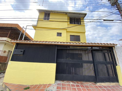 Casa Comercial O Residencial En Venta, C/ Petit, La Victoria.