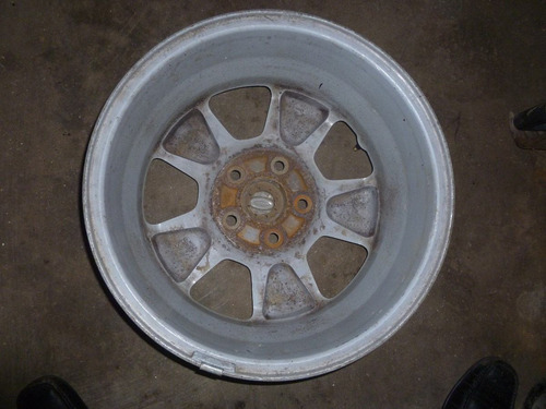 Imagen 2 de 2 de Vendo 1 Rines # 16 De Ford Escape, Año 2005 En Aluminio