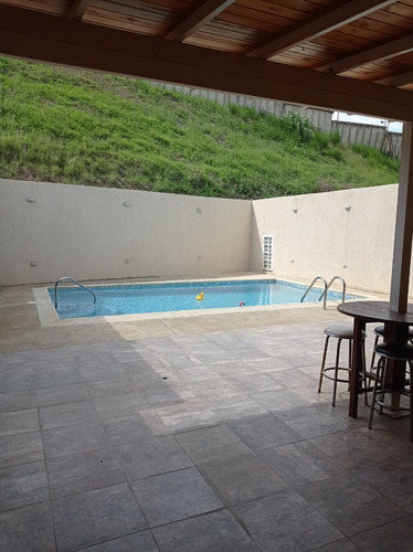 Imagen 9 de 11 de Casa Canaima Ii Guatire Con Piscina Luxor Bienes Raices C.a. 04125534035