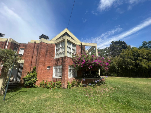 Casa - Barrio Parque Leloir