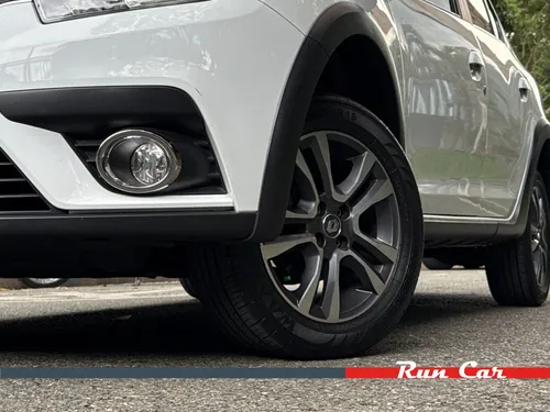 Renault Logan 1.6 Privilege / Intens