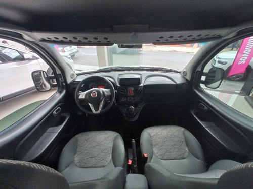 Imagem 8 de 10 de Fiat Doblo 1.8 Mpi Essence 7l 16v Flex 4p Manual