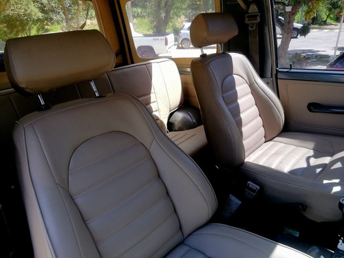 Mitsubishi Montero 1986 2.6 L042 Lona