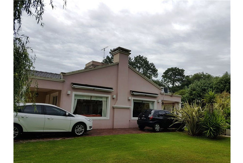 Casa En Venta Larena Country Club 4 Ambientes