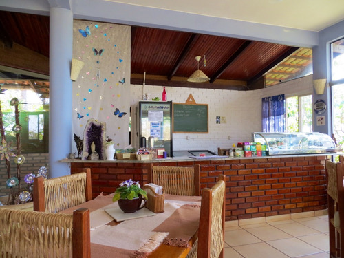Imagem 9 de 14 de Casas Com 4 Quartos, 2 Casas Particular, 1 Comercial.