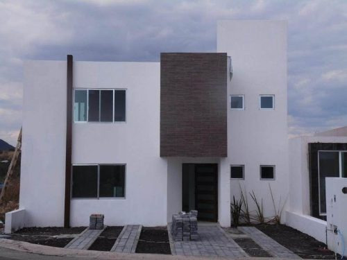 Residencia En Grand Juriquilla, 3 Recámaras, Estudio, Alberc