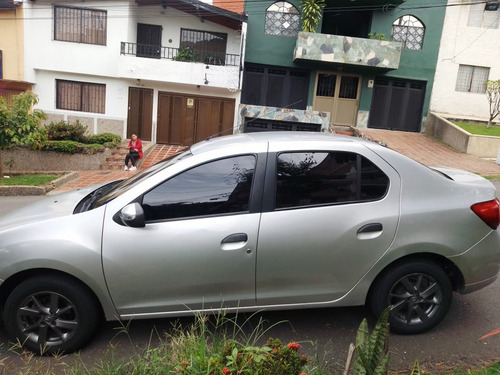 Renault Logan 1.6 Expression