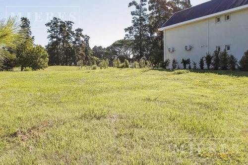 Imagen 2 de 3 de Lote Perimetral En Venta En Olivos Golf Club