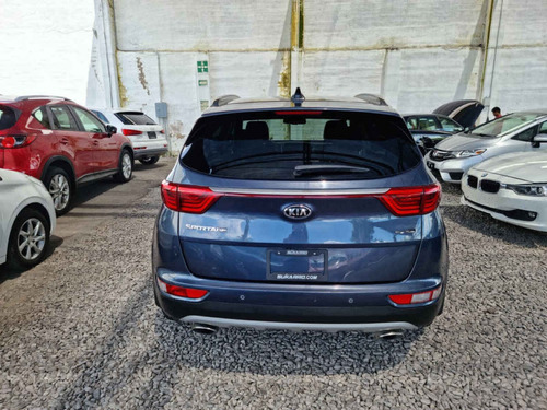 Imagen 4 de 15 de Kia Sportage 2018 5p Sxl, Ta Qcp Gps 2wd Hid-xenon Ra-19