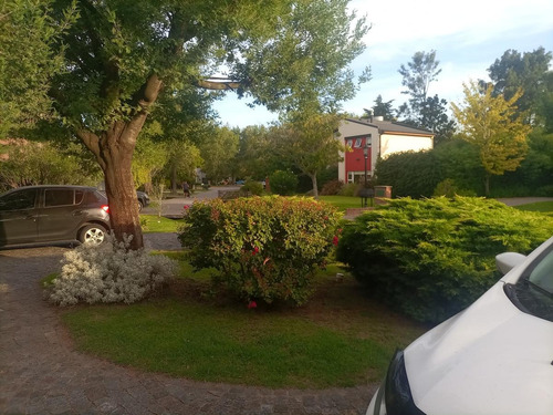 Imagen 2 de 17 de Casa En Alquiler En Campos De Álvarez, 5 Ambientes.