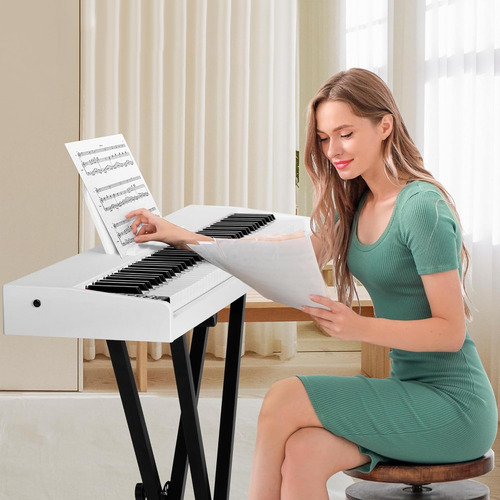 Piano Digital 88 Teclas Pesadas Com Estante E Fonte Usb-c Cor Branco