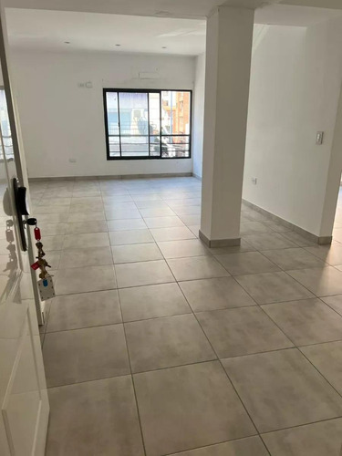 Departamento En Venta - 2 Dormitorios 2 Baños - Avellaneda