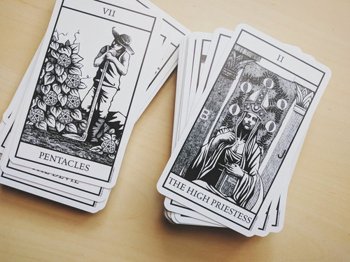 Imagem 6 de 8 de Bianco Nero Tarot Importado Original Usgames Brasil