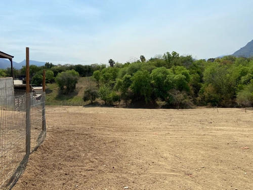 Imagen 1 de 6 de Terreno En Venta En Los Cavazos En Santiago