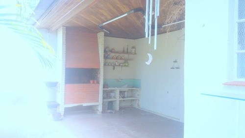 Casa 3 Dormitórios - 4470
