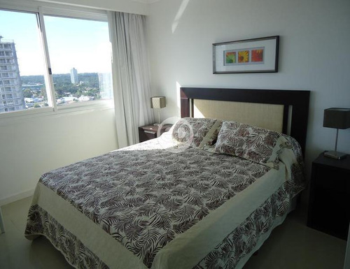 Departamento - Playa Mansa