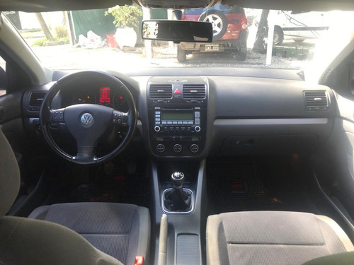 Volkswagen Vento 2.5 Advance 2007