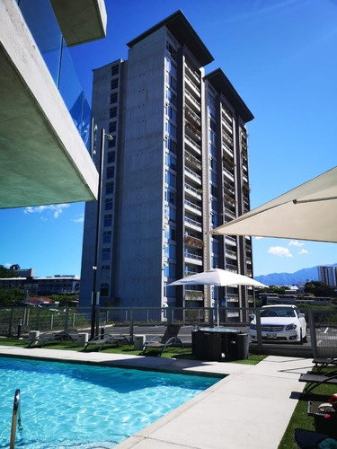 Imagen 1 de 10 de Se Alquila Apartamento En La Uruca