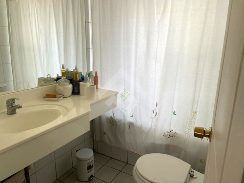 Casa En Venta De 3 Dorm. En La Florida