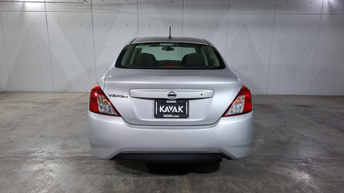 Nissan Versa 1.6 DRIVE AUTO