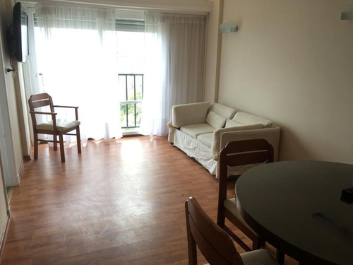 Imagen 2 de 13 de 2 Amb.mar Frente Casino Cable Wifi Verano $ 6500 El Dia.