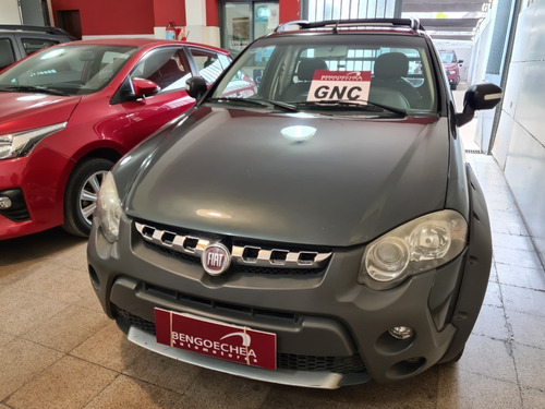 Imagen 1 de 8 de Fiat Strada 1.6 Adventure Gnc 2013